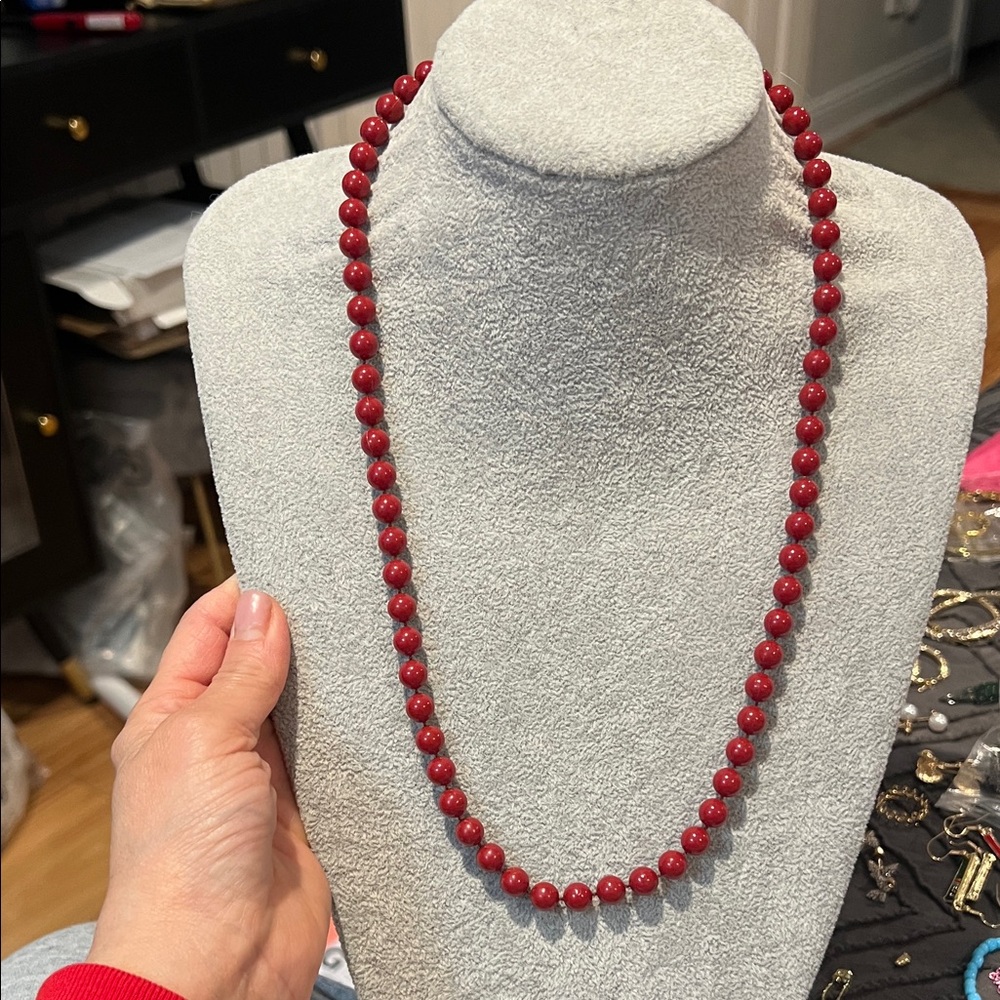 Chic Red Beaded Necklace